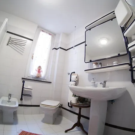 Blue Room Shared House Terrace Above Pansiyon *