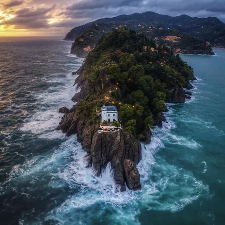 Pansiyon Blue Room Shared House Terrace Above Cenova