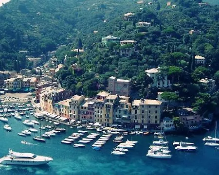 Blue Room Shared House Terrace Above *